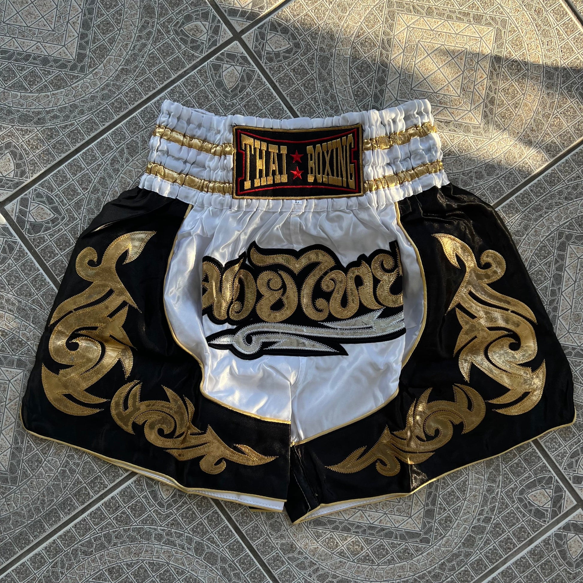 Muay Thai Kick Boxing Shorts Size Medium Mens Womens Mixed Martial Arts UFC MMA