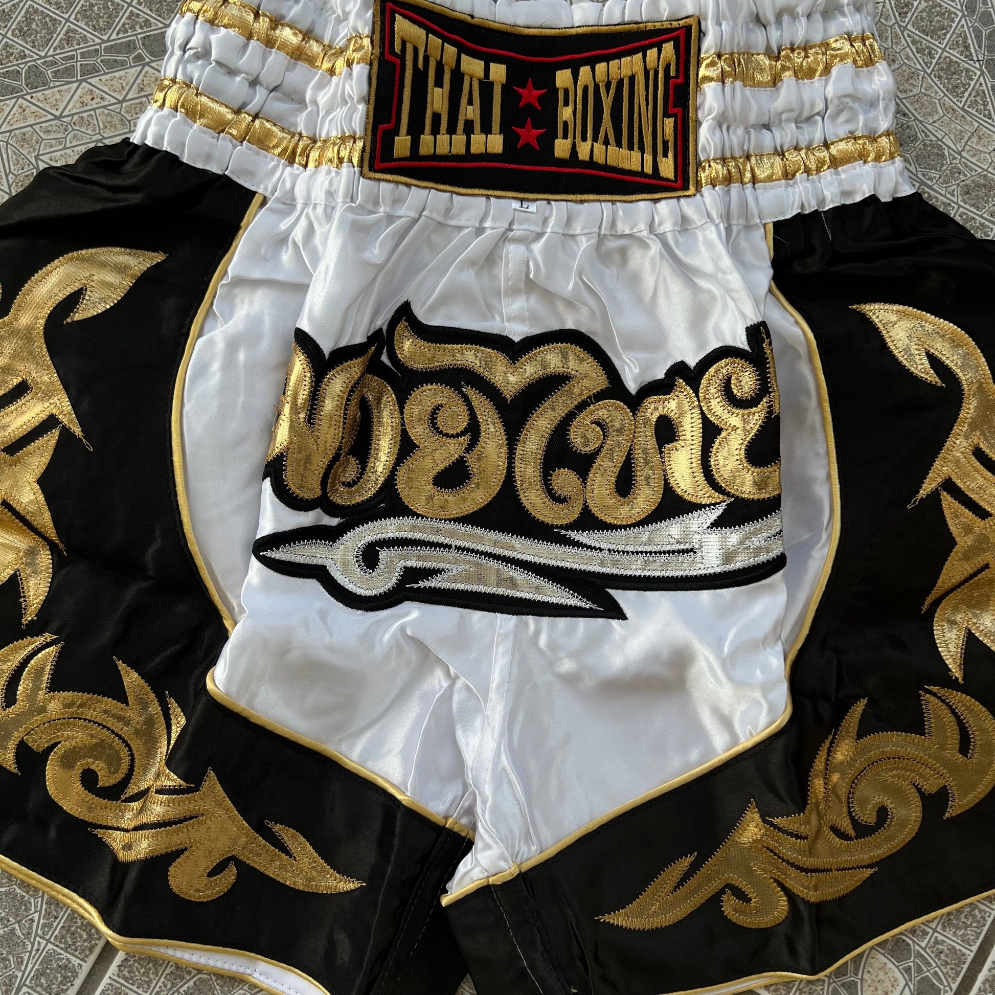 Muay Thai Kick Boxing Shorts Size Medium Mens Womens Mixed Martial Arts UFC MMA
