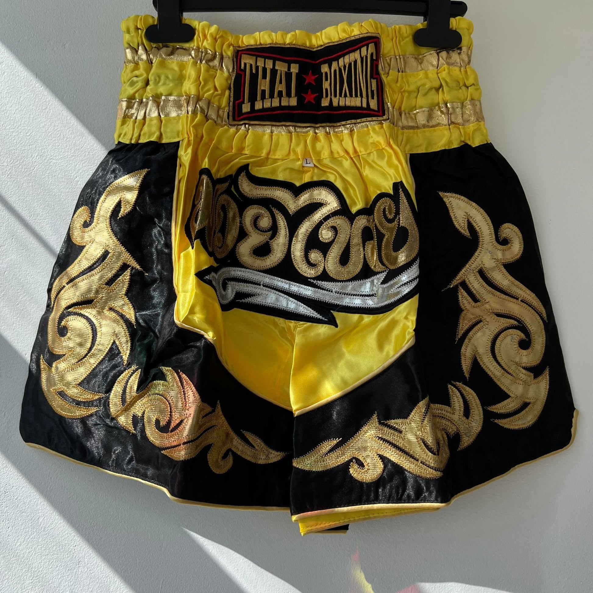 Muay Thai Boxing Shorts Size Medium Yellow Black Mens Ladies UFC MMA Kick Boxing