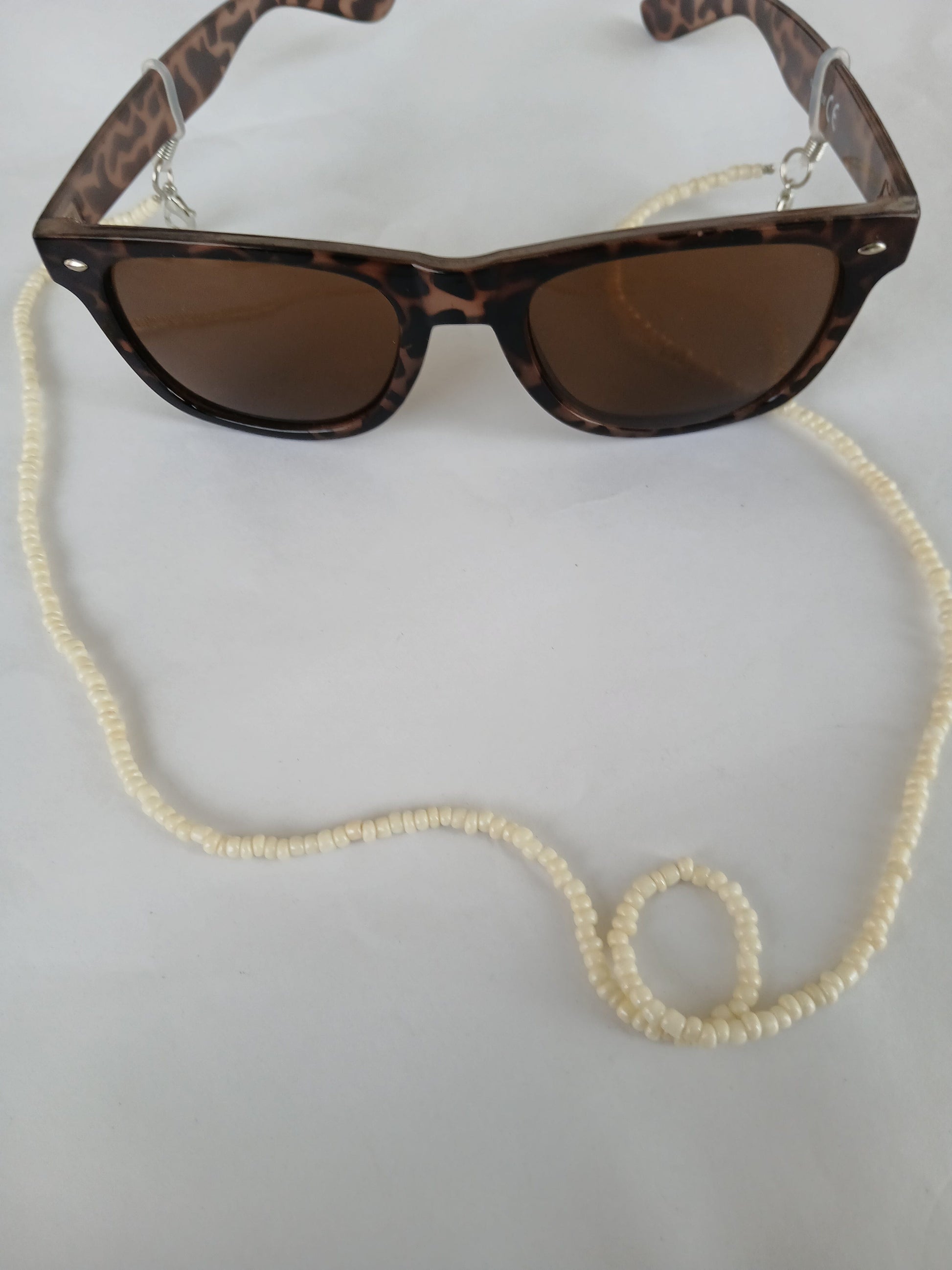 Sunglasses White beads chain glasses strap and accessories