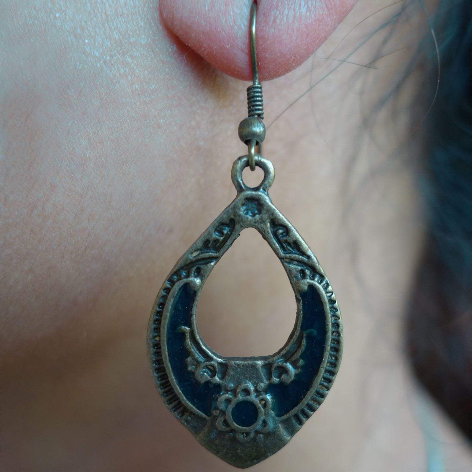 Pair of Hook Dangle Drop Earrings Studs Dark Green Bronze Womens Girls Jewellery