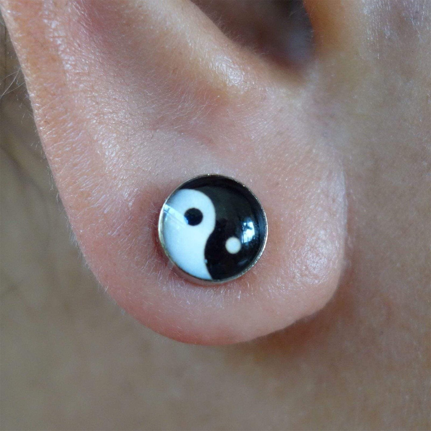 Pair of Yin and Yang Stainless Steel Stud Earrings Barbell Ear Studs Mens Womens Pair of Yin and Yang Stainless Steel Stud Earrings Barbell Ear Studs Mens Womens