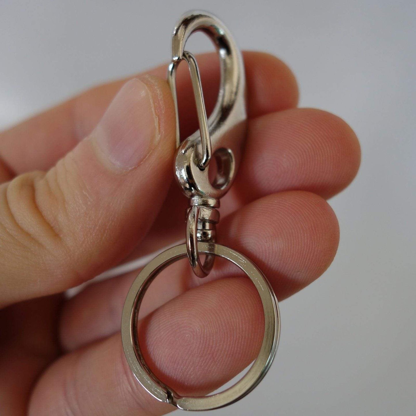 Small Metal Karabiner Keyring Chain Key Holder Dog Collar Lead Leash Snap Clip Small Metal Karabiner Keyring Chain Key Holder Dog Collar Lead Leash Snap Clip